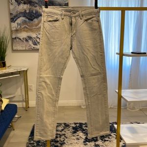 Levi Strauss & Co. 513 Slim Straight Jeans